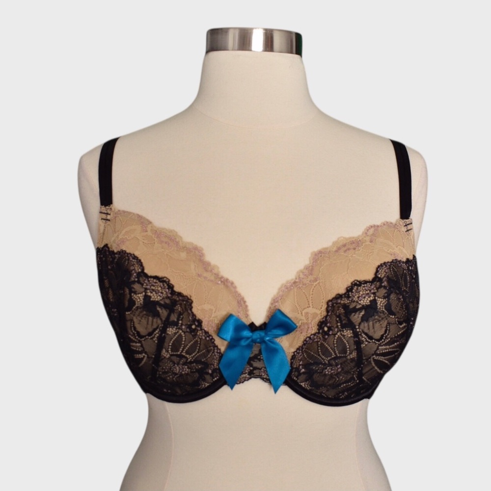 Cacique Underwire Lace Bra Lined Cups